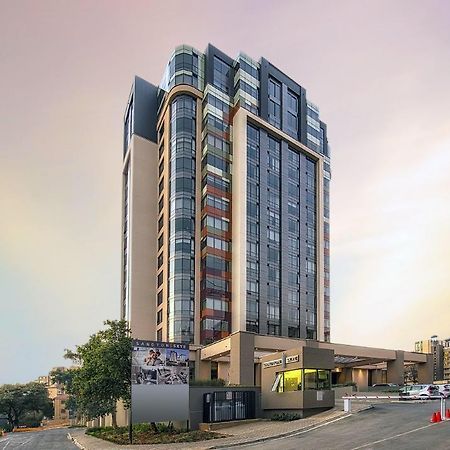 Luxury @ Sandton Skye Johannesburg Exteriör bild